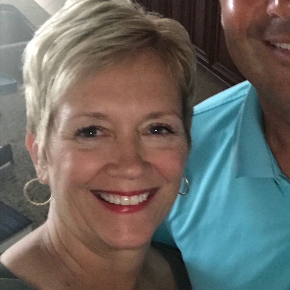 Meet your Posher, Julie